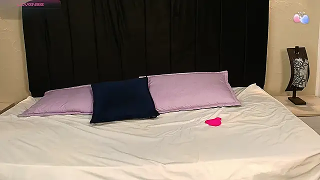 Snapshot of GabySweett_ chatting on 27, 11, 2025 GabySweett online show from 27, 11, 2025