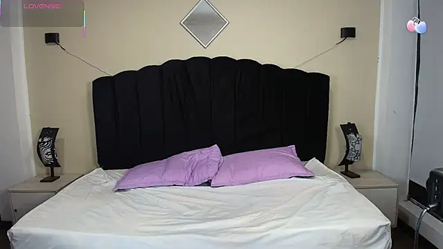 Snapshot of GabySweett_ chatting on 5, 12, 2025 GabySweett online show from 5, 12, 2025