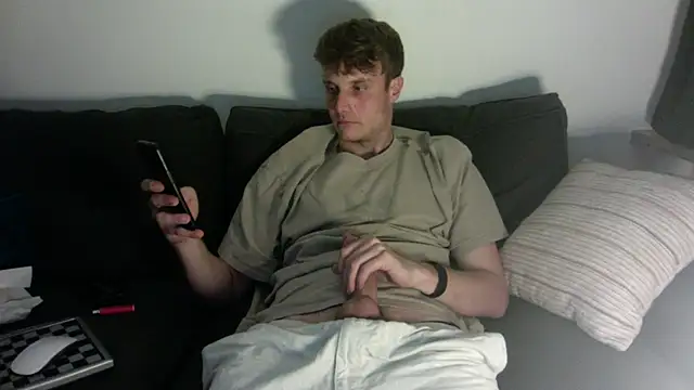 Snapshot of bangzrr3 chatting on 4, 10, 2025 bangzrr3 online show from 4, 10, 2025