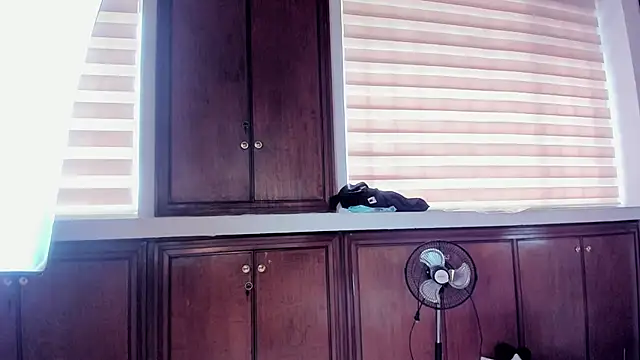 Violet Anders online show from 3, 10, 2025