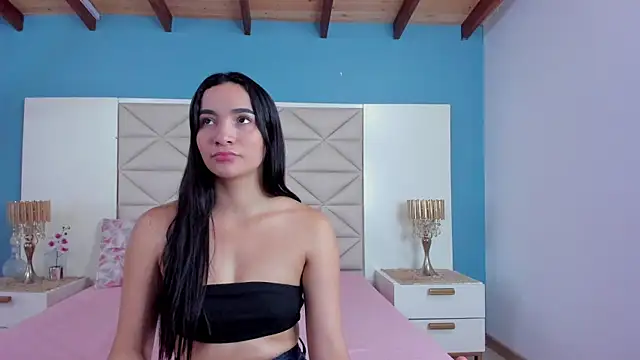 Snapshot of EliDurann chatting on 3, 10, 2025 EliDurann online show from 3, 10, 2025