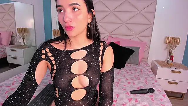 Snapshot of EliDurann chatting on 27, 10, 2025 EliDurann online show from 27, 10, 2025