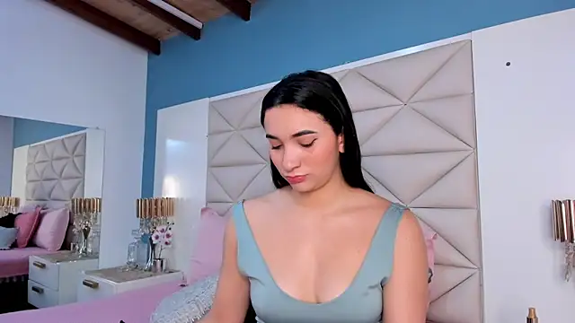 Snapshot of EliDurann chatting on 11, 11, 2025 EliDurann online show from 11, 11, 2025