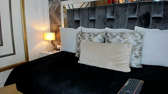 NaylaGrey online show from 4, 10, 2025