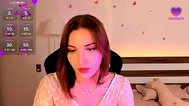 Snapshot of AmyVilvet_ chatting on 25, 10, 2025 AmyVilvet online show from 25, 10, 2025