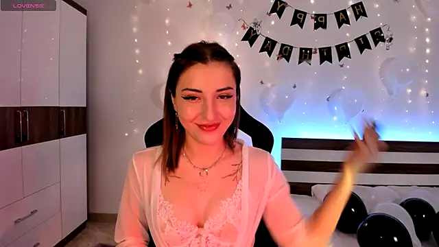 Snapshot of AmyVilvet_ chatting on 28, 10, 2025 AmyVilvet online show from 28, 10, 2025