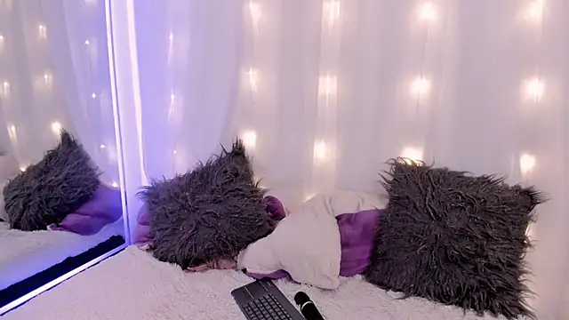 Snapshot of Olivia_Morrys chatting on 5, 5, 2026 Olivia Morrys online show from 5, 5, 2026