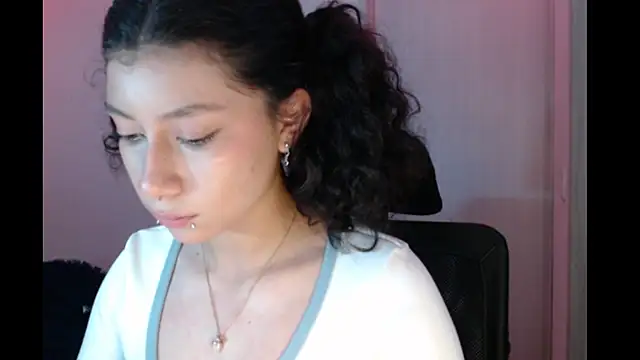 Snapshot of Ivonnybonn chatting on 12, 11, 2025 Ivonnybonn online show from 12, 11, 2025