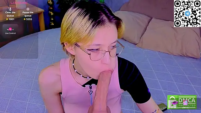 Sharlikiss online show from 18, 4, 2026