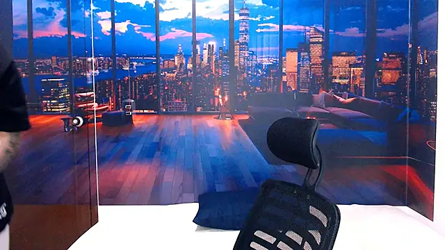 Snapshot of RomeoMillerr chatting on 20, 10, 2025 RomeoMillerr online show from 20, 10, 2025