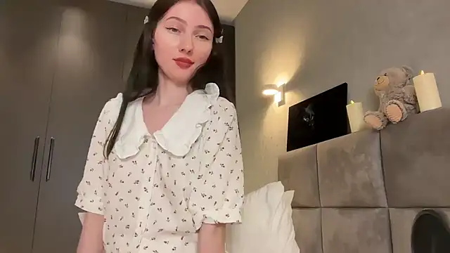 Snapshot of AnaMoonlight chatting on 7, 3, 2026 AnaMoonlight online show from 7, 3, 2026