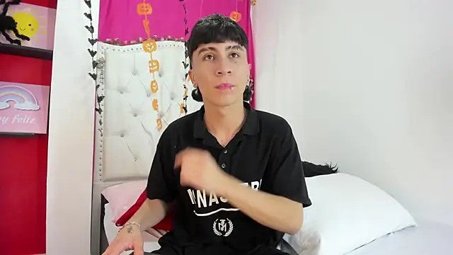 XaanderGrey online show from 5, 10, 2025