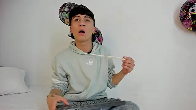 XaanderGrey online show from 9, 10, 2025