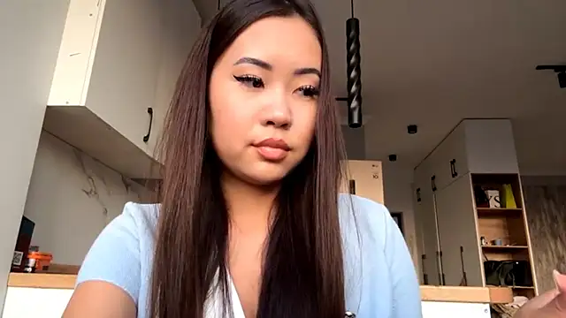 Snapshot of Ur_neighbor_Kira chatting on 15, 10, 2025 Ur neighbor Kira online show from 15, 10, 2025