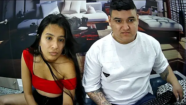 Snapshot of Charly_and_laura chatting on 1, 10, 2025 Charly and laura online show from 1, 10, 2025