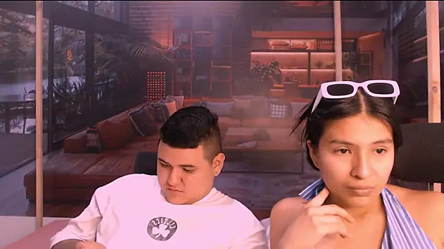 Charly and laura online show from 5, 10, 2025