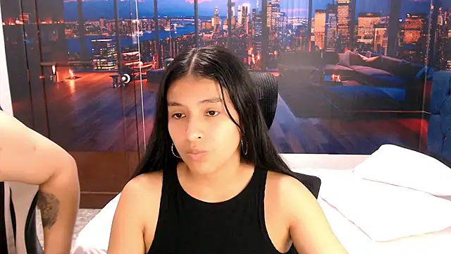 Charly and laura online show from 10, 10, 2025