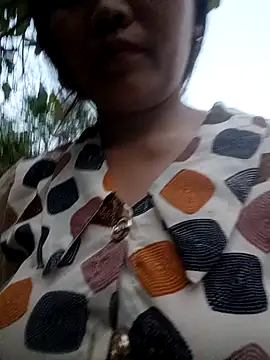 bree-zz online show from 5, 4, 2026