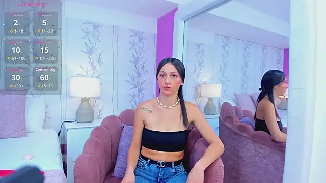 Snapshot of MarilynWild chatting on 30, 10, 2025 MarilynWild online show from 30, 10, 2025