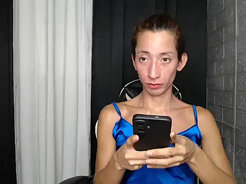Snapshot of erichotasian chatting on 5, 7, 2026 erichotasian online show from 5, 7, 2026