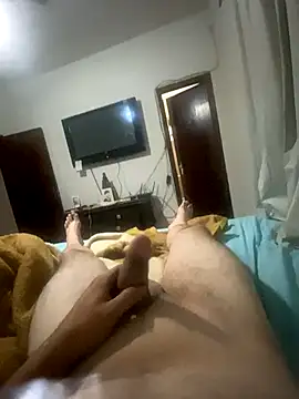 pedrolavras2009 online show from 6, 11, 2025