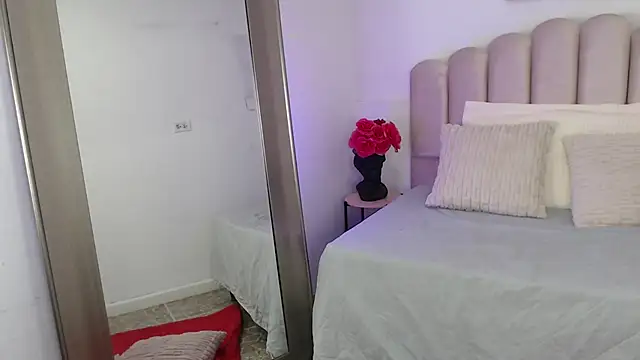 Snapshot of isa_bigassx chatting on 2, 11, 2025 isa bigassx online show from 2, 11, 2025