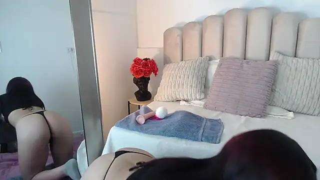 Snapshot of isa_bigassx chatting on 5, 11, 2025 isa bigassx online show from 5, 11, 2025