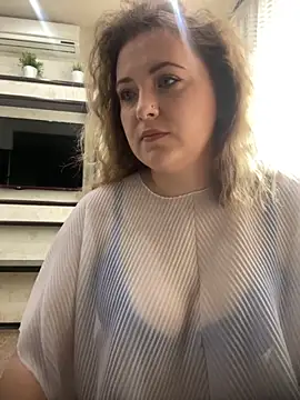 Snapshot of AliseShyness chatting on 30, 9, 2025 AliseShyness online show from 30, 9, 2025