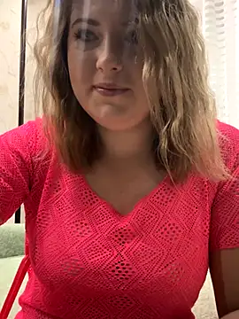 Snapshot of AliseShyness chatting on 4, 10, 2025 AliseShyness online show from 4, 10, 2025