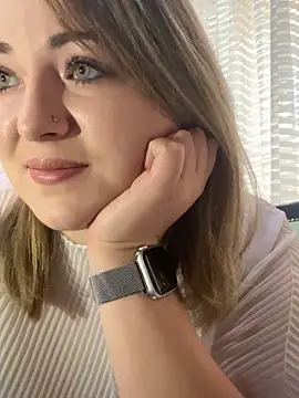 Snapshot of AliseShyness chatting on 12, 10, 2025 AliseShyness online show from 12, 10, 2025