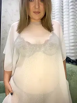 Snapshot of AliseShyness chatting on 10, 11, 2025 AliseShyness online show from 10, 11, 2025