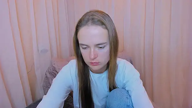 Snapshot of LilMary_ chatting on 26, 11, 2025 LilMary online show from 26, 11, 2025