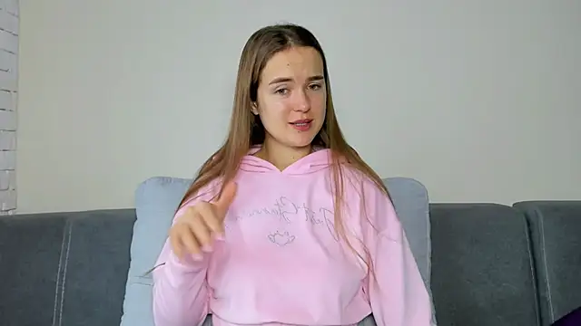 Snapshot of LilMary_ chatting on 5, 12, 2025 LilMary online show from 5, 12, 2025