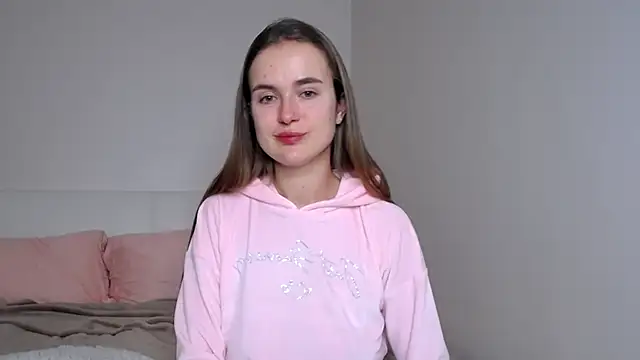 Snapshot of LilMary_ chatting on 15, 12, 2025 LilMary online show from 15, 12, 2025