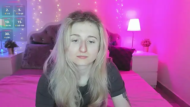 Snapshot of CamillaDreamer chatting on 14, 1, 2026 CamillaDreamer online show from 14, 1, 2026