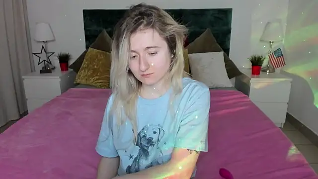 Snapshot of CamillaDreamer chatting on 27, 2, 2026 CamillaDreamer online show from 27, 2, 2026