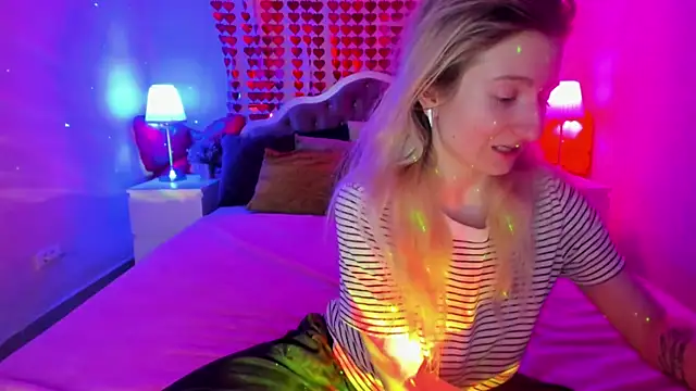 Snapshot of CamillaDreamer chatting on 3, 3, 2026 CamillaDreamer online show from 3, 3, 2026