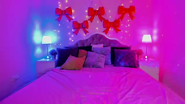 Snapshot of CamillaDreamer chatting on 12, 3, 2026 CamillaDreamer online show from 12, 3, 2026