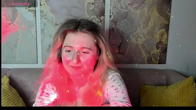 Snapshot of CamillaDreamer chatting on 16, 3, 2026 CamillaDreamer online show from 16, 3, 2026