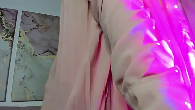 Snapshot of CamillaDreamer chatting on 17, 3, 2026 CamillaDreamer online show from 17, 3, 2026