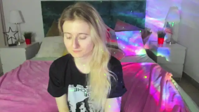 Snapshot of CamillaDreamer chatting on 21, 3, 2026 CamillaDreamer online show from 21, 3, 2026