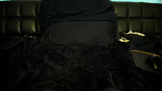 Snapshot of toolmaster2000 chatting on 11, 10, 2025 toolmaster2000 online show from 11, 10, 2025