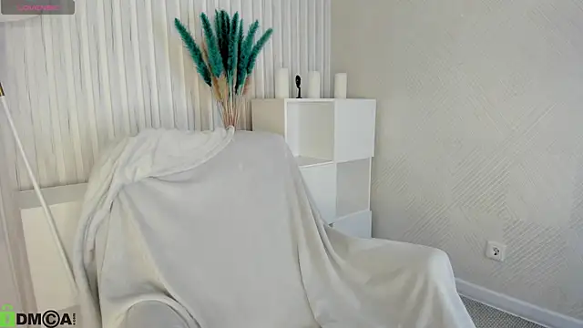 Snapshot of KarinaBroks chatting on 24, 10, 2025 KarinaBroks online show from 24, 10, 2025