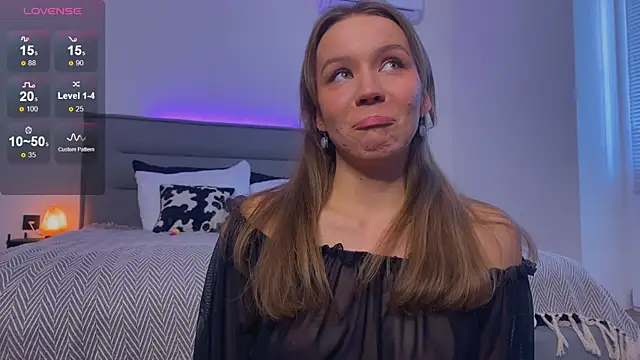 Sienna Mi  online show from 15, 10, 2025