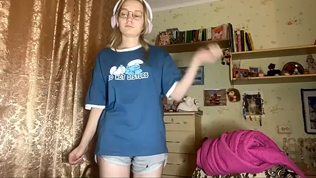 xX Looola Xx online show from 4, 10, 2025