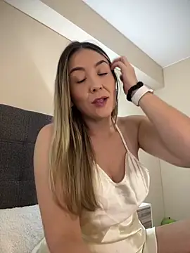 Mariana gom online show from 4, 5, 2026