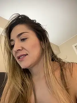 Mariana gom online show from 12, 5, 2026