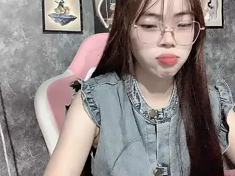 Snapshot of Ellie039 chatting on 2, 10, 2025 Ellie039 online show from 2, 10, 2025