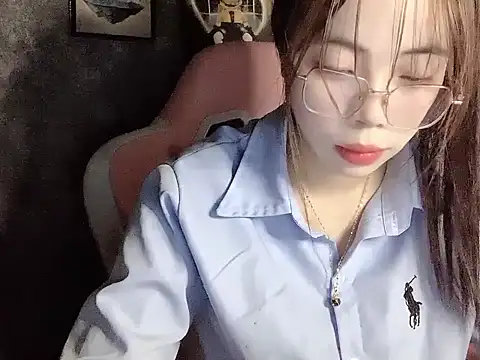 Snapshot of Ellie039 chatting on 4, 10, 2025 Ellie039 online show from 4, 10, 2025