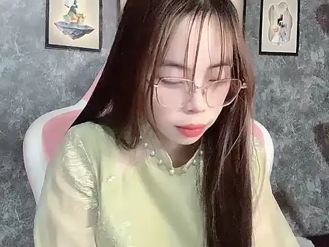 Snapshot of Ellie039 chatting on 7, 10, 2025 Ellie039 online show from 7, 10, 2025